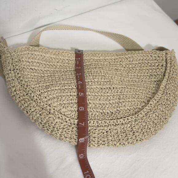 UNIQLO Round Mini Crochet Bag in Natural Beige New Without Tags - Picture 7 of 8